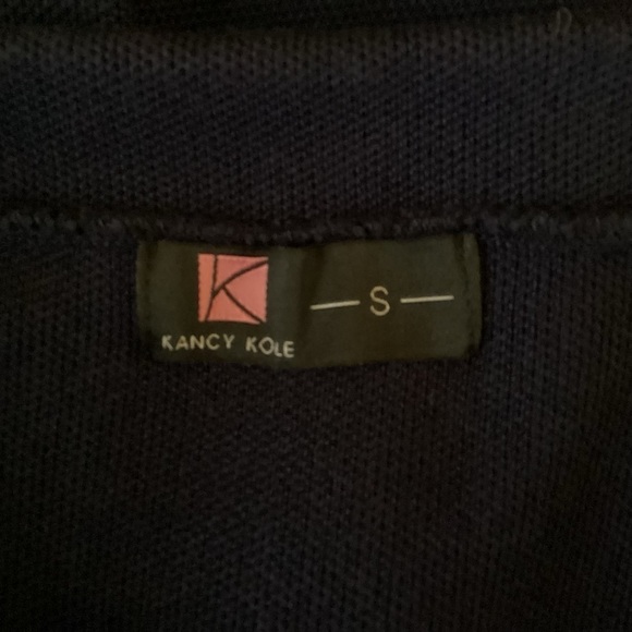 Kancy Kole Women’s Three Button Cardigan. Size S - Picture 6 of 7